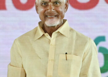 విశాఖపట్నం: కోర్డెలియా క్రూయిజెస్ ప్రతినిధులతో ముఖ్యమంత్రి నారా చంద్రబాబు నాయుడు భేటి