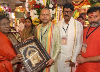 రాష్ట్రపతి ద్రౌపది ముర్ము తిరుమల శ్రీవారిని దర్శించుకున్నారు