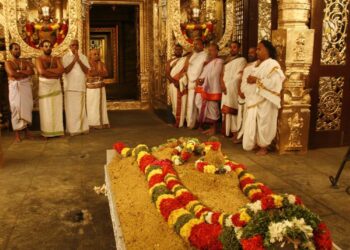 ప్రసాదం.. పరమాత్మ తత్వానికి ప్రతీక.