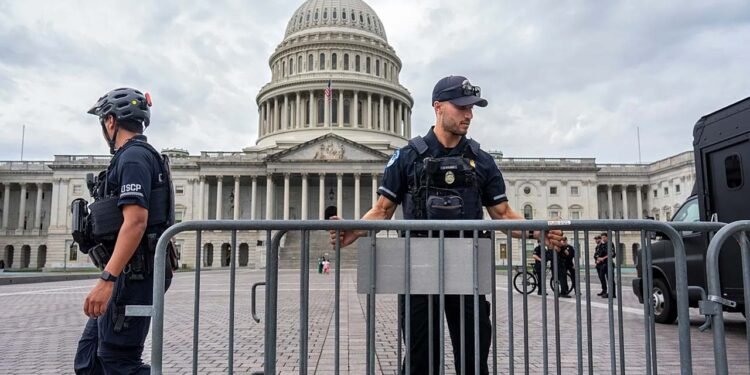 అమెరికా షట్‌డౌన్‌ ప్రభావం… దేశ ఆర్థిక వ్యవస్థకు రూ.62 వేల కోట్ల నష్టం