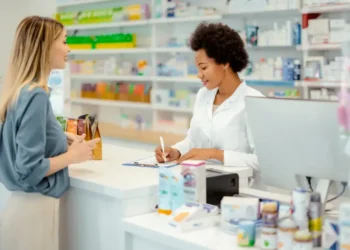 మొదటి తేదీ వచ్చేసింది… మందుల దుకాణానికి బయలుదేరుతున్నారా?