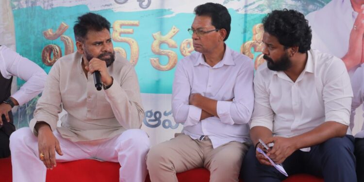 డిప్యూటీ సీఎం పవన్ కల్యాణ్: గ్రామాల్లో వసతులు, ప్రజల జీవితాల్లో వెలుగు చల్లడం ప్రధాన లక్ష్యం.