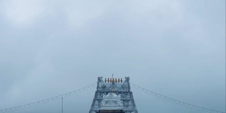 తిరుమలలో భక్తుల రద్దీ సాధారణంగా ఉంది