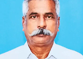 విద్యార్థుల ప్రాణాలు కాపాడి... తన ప్రాణాలు వదిలారు.