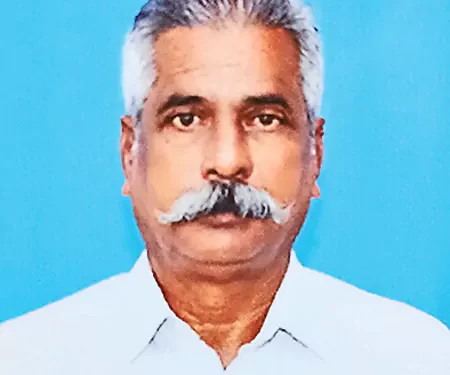 విద్యార్థుల ప్రాణాలు కాపాడి... తన ప్రాణాలు వదిలారు.