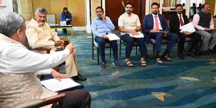 భారత హైకమిషనర్‌ సీఎం చంద్రబాబును కలిశారు.