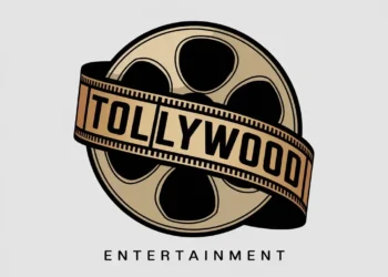 దేశానికి గర్వకారణమైన సినిమా పరిశ్రమ తెలంగాణలోనే ఉందని గవర్నర్‌ పేర్కొన్నారు