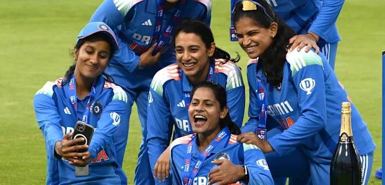 వుమెన్స్‌ వరల్డ్‌కప్‌: అద్భుత విజయానికి అంచున టీమ్‌ ఇండియా!