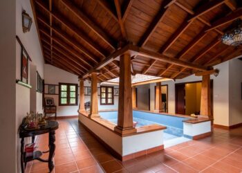 మండువా లోపలే సెట్‌ పెట్టారు.. సినిమా ఘన విజయాన్ని అందుకుంది.