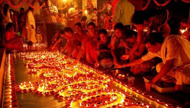 కార్తీకమాసం: భక్తి, శ్రద్ధలతో నిర్వహించిన పౌర్ణమి వేడుకలు
