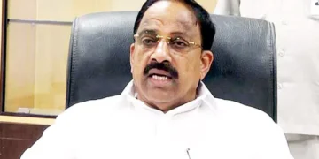 తుమ్మల ఆగ్రహం: సమయపాలన పాటించని సిబ్బందిపై చర్యల హెచ్చరిక