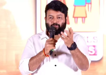 టాలీవుడ్లో ఐక్యత ముఖ్యం: ఇది మన సినిమా, మన ఇండస్ట్రీ! 2 టాలీవుడ్లో ఐక్యత ముఖ్యం: ఇది మన సినిమా, మన ఇండస్ట్రీ!