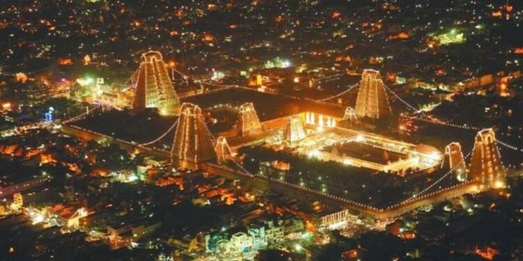 తిరువణ్ణామలై కార్తీక మహాదీపం: అరుణాచల కొండపై వెలిగిన అఖండ జ్యోతి!