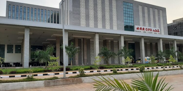 మంగళగిరి ఎయిమ్స్‌: రోగులను పరీక్షించే కేంద్రం