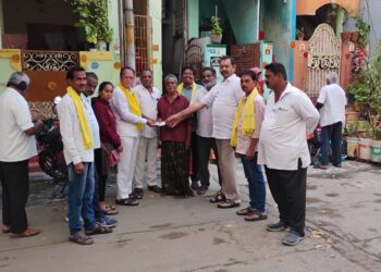 గుంటూరు 52వ డివిజన్‌లో పెన్షన్ పంపిణీ కార్యక్రమం విజయవంతం