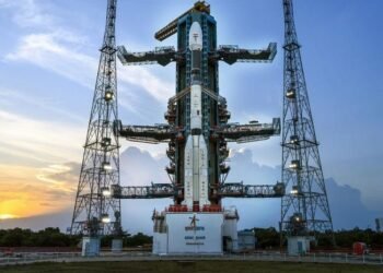 ఇస్రో సరికొత్త చరిత్ర… బ్లూబర్డ్ బ్లాక్-2 భారీ ఉపగ్రహాన్ని నింగిలోకి పంపిన తొలిసారి!