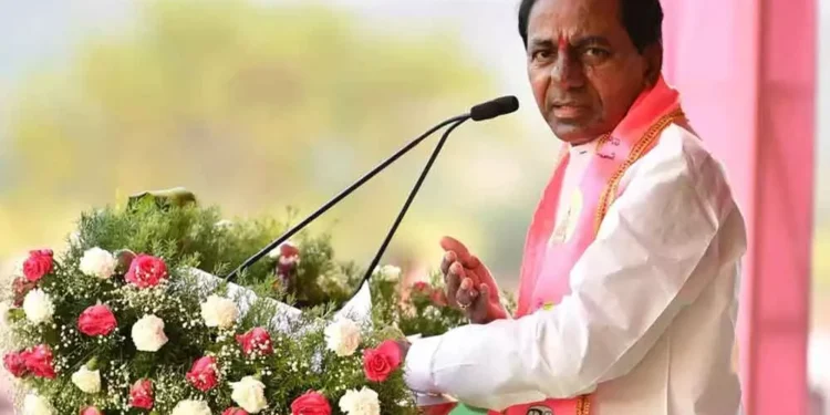 ఫోన్‌ ట్యాపింగ్‌ కేసులో కేసీఆర్‌కు సిట్‌ నోటీసులు