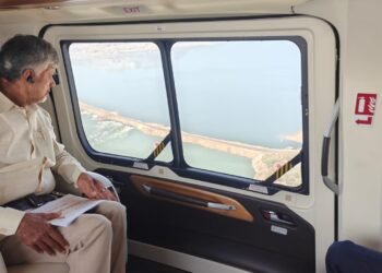 పోలవరం ప్రాజెక్టు పనులను పరిశీలించిన నారా చంద్రబాబు నాయుడు