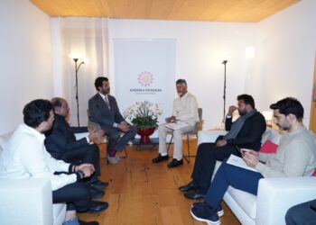 దావోస్ : వరల్డ్ ఎకనామిక్ ఫోరంలో పారిశ్రామికవేత్తలతో భారత పరిశ్రమల సమాఖ్య బ్రేక్ ఫాస్ట్ సెషన్