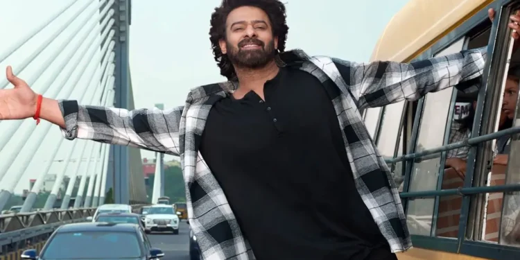 ఆ పాత్ర ఎంట్రీతోనే ‘రాజాసాబ్’ సినిమా మొత్తం టోన్‌ మారిపోతుంది: మారుతి