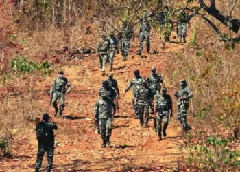 ఛత్తీస్‌గఢ్‌–తెలంగాణ సరిహద్దులో ఎదురుకాల్పులు.. పలువురు మావోయిస్టులు మృతి అనుమానం