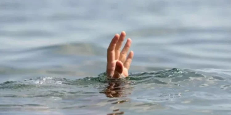 ముంగండ చెరువులో విద్యార్థిని మృతి… గ్రామంలో విషాద వాతావరణం