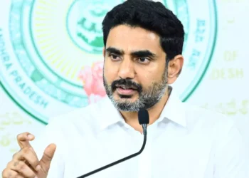 నిరుద్యోగులకు ఊరట..డీఎస్సీపై స్పష్టత ఇచ్చిన మంత్రి లోకేశ్‌