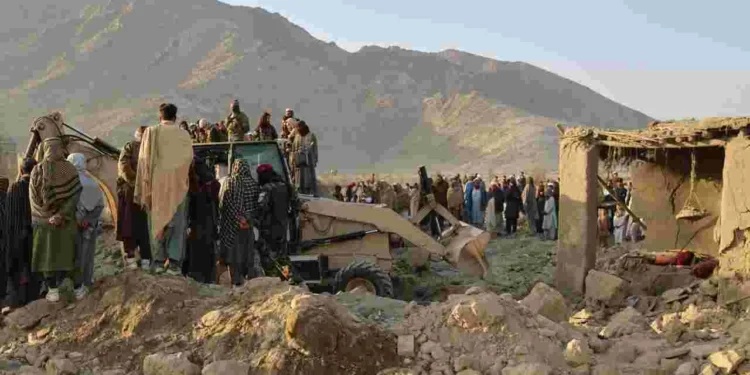 ఇరుదేశాల మధ్య -‘బహిరంగ యుద్ధం’ పాక్–అఫ్గాన్ సరిహద్దుల్లో యుద్ధం 