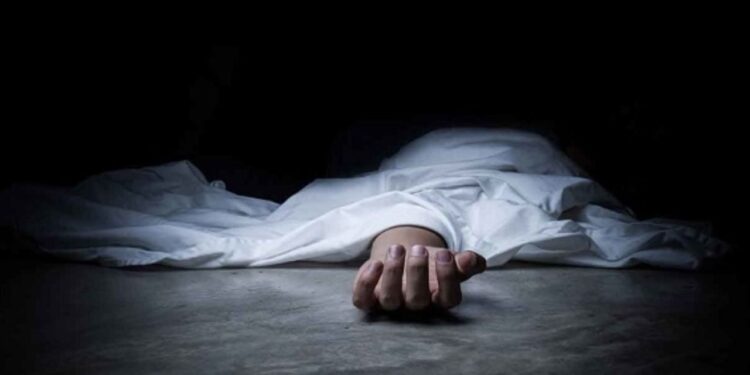 సోషల్‌ మీడియా మెసేజ్‌ల వివాదం..మహిళ ఆత్మహత్య