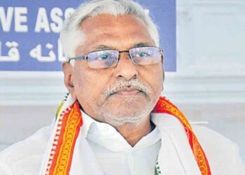 కిమ్స్‌లో మాజీ మంత్రి చికిత్స… పార్టీ వర్గాల్లో ఆందోళన