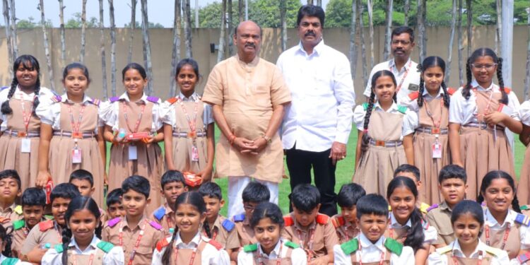 అసెంబ్లీలో విద్యార్థుల సందడి.. ప్రజాస్వామ్యంపై ప్రత్యక్ష అవగాహన