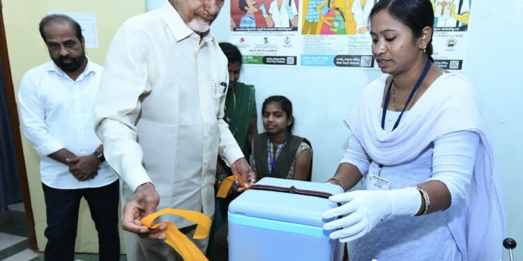 విజయనగరం బాలికలకు హెచ్‌పీవీ వ్యాక్సినేషన్ కార్యక్రమానికి శ్రీకారం -సీఎం చంద్రబాబు