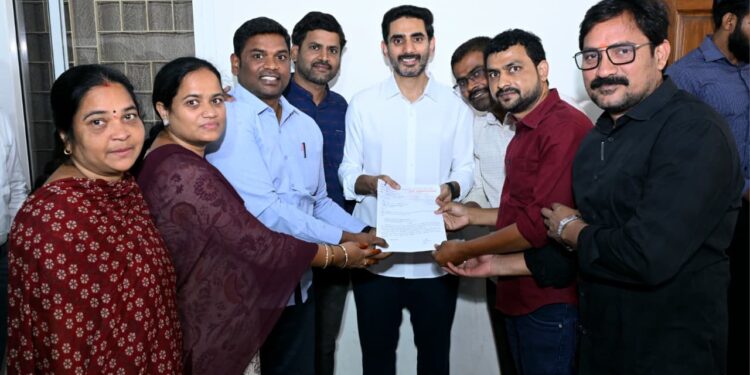 విశాఖలో మంత్రి నారా లోకేష్ 82వ రోజు ప్రజాదర్బార్