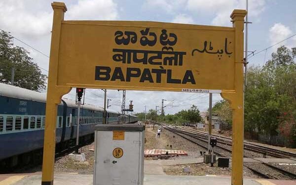 ఏపీ రైలు ప్రయాణికులకు గుడ్న్యూస్ | బాపట్ల, చీరాలలో ఆగనున్న వందేభారత్, అమృత్ భారత్ రైళ్లు