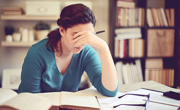 పరీక్షల ఒత్తిడి తట్టుకోలేక విద్యార్థిని మృతి