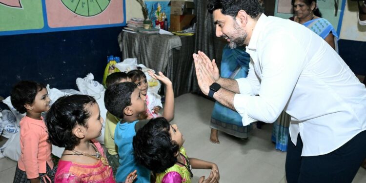 ప్రజల గుండెల్లో 'లోకేష్'.. ఆత్మీయ అనురాగాల మధ్య జననేత సందడి