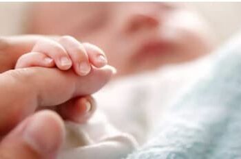 దుండిగల్లో దారుణం: పసిబిడ్డను పొయ్యిలో వేసిన తల్లి