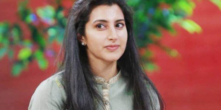 సెలరా ఫైన్ జ్యువెలరీ షోరూమ్ ప్రారంభించిన నారా బ్రాహ్మణి.