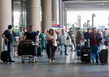 పశ్చిమాసియాలో భారతీయులకు అండగా ఎంఈఏ.. కంట్రోల్‌రూం ఏర్పాటు