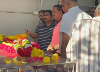 కన్నీటి వీడ్కోలు సీనియర్ జర్నలిస్ట్ పూర్ణచంద్రరావు అంతిమ యాత్ర