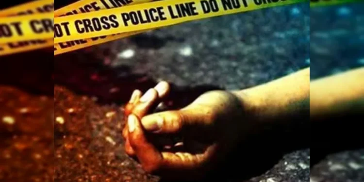 తూర్పుగోదావరి జిల్లాలో దారుణం: భార్య, అత్తలను కత్తితో కిరాతకంగా చంపిన భర్త.