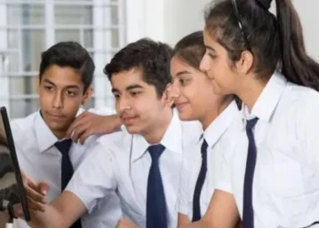 10వ తరగతి విద్యార్థులు మేలో రెండో విడత బోర్డు పరీక్షలకు సిద్ధంగా ఉండాలి