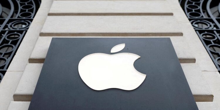 యాపిల్ ఇంటెలిజెన్స్ ఫీచర్పై వివాదం