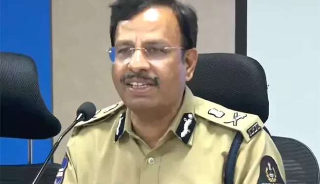 సైబరాబాద్ పోలీసుల 'ఆపరేషన్ క్యూనెట్'.. నిందితుల్లో 11 మంది మహిళలు!