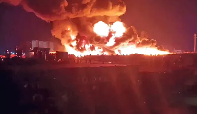 కాపలాదారు అసహనం: మేఘా ఇంజినీరింగ్ పైపుల మంట వైరల్!!