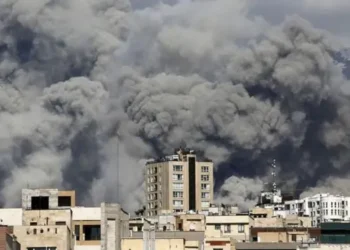 గల్ఫ్‌లో యుద్ధ మేఘాలు.. అమెరికా స్థావరాలపై ఇరాన్ దాడులు