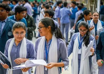 10వ తరగతి తర్వాత కెరియర్‌ ప్లాన్: సరైన నిర్ణయం ఎలా తీసుకోవాలి