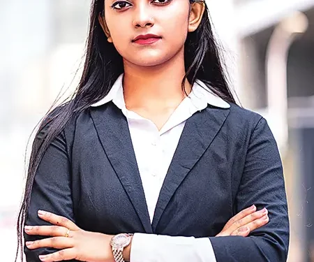 సైన్స్ బ్యాక్‌గ్రౌండ్ విద్యార్థులకు బీఎస్సీ ఎల్‌ఎల్‌బీ ప్రత్యేక మార్గం