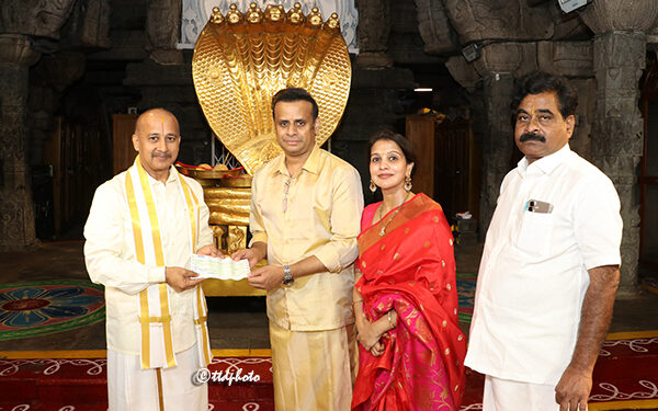 అరణి మదన్ మోహన్, జేఎంసీ కన్‌స్ట్రక్షన్స్ ద్వారా గోవుల సంరక్షణకు విరాళం