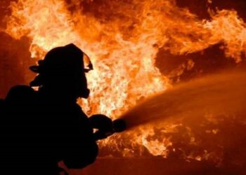 అర్ధరాత్రి మంటలు..షేక్‌పేట్ ప్రాంతంలో ఉద్రిక్తత!